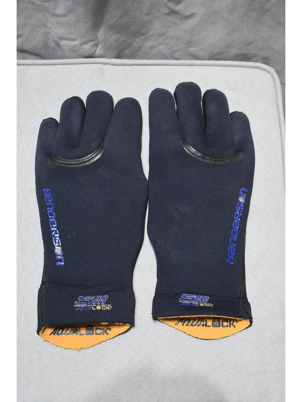Henderson Aqua Lock 5mm Dive Gloves, Size M